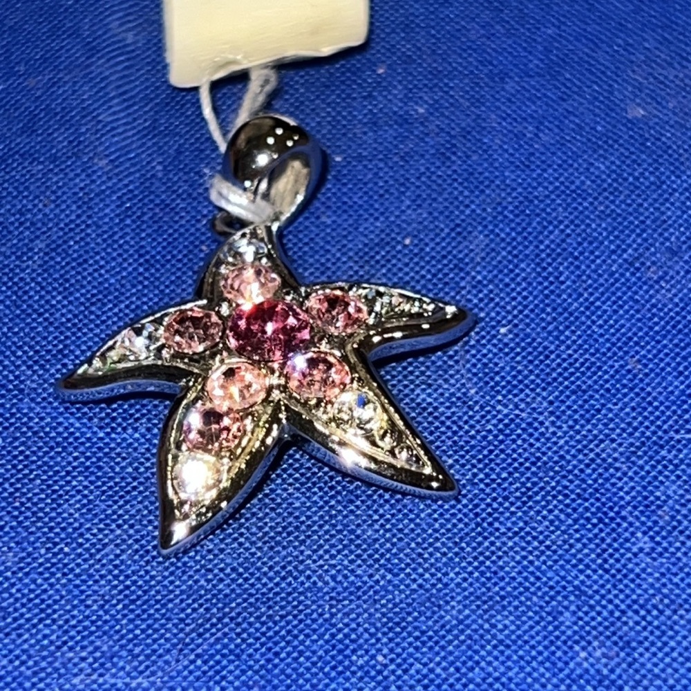 Beautiful Star Pendant View 3
